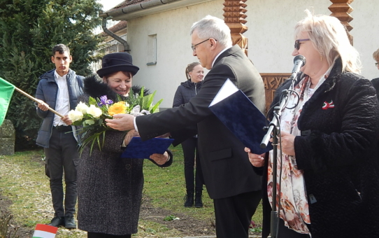 Miniszteri elismerő oklevél Kisné Varju Mária